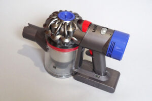 ダイソン 分解 戻し方 v8 ダイソンV8分解清掃動作確認済 Dyson V8 